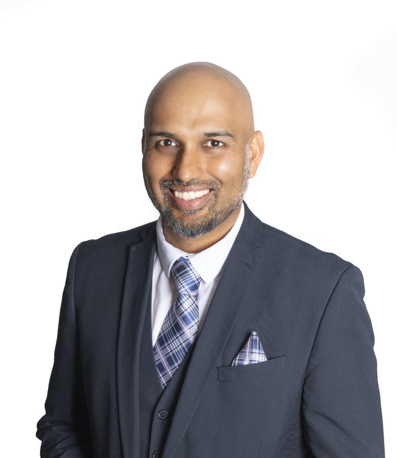 Zaheer Mohamed Esat, Chief Executive Officer